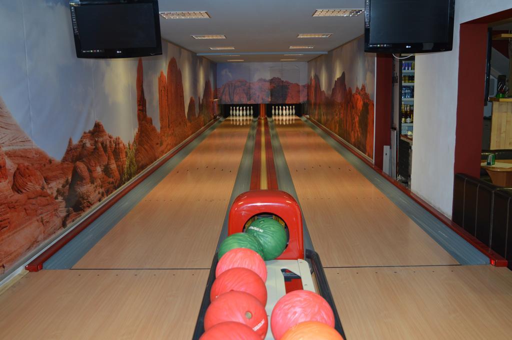 Davi Penzion & Bowling Rožňava Exterior foto